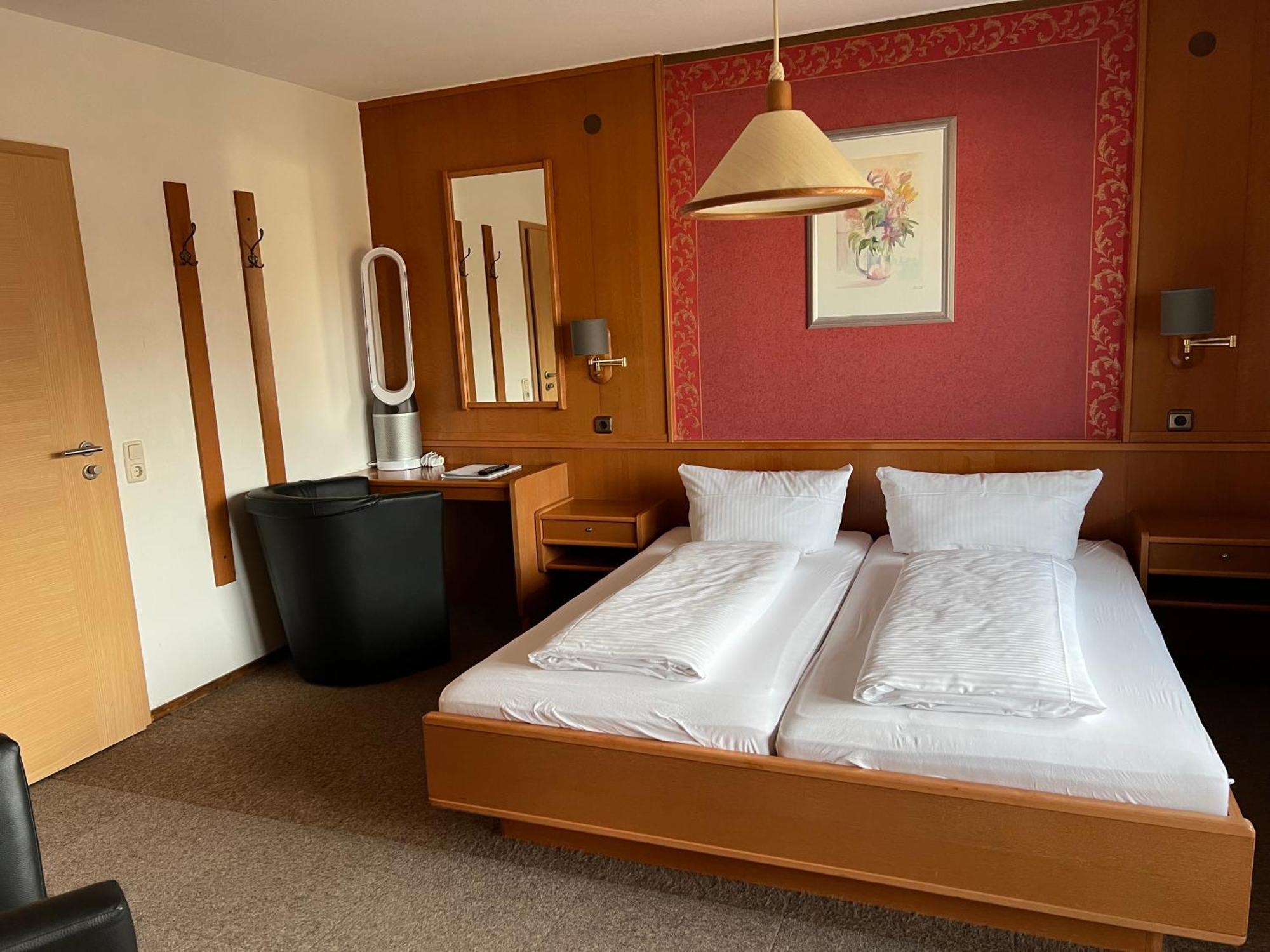 Hotel Wettlaufer Homberg  Ngoại thất bức ảnh